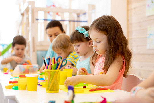 메이필드호텔이 어린이날을 맞아 다양한 야외 체험 프로그램이 포함된 패키지를 선보인다. <메이필드호텔 제공>